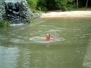 Fertiger Schwimmteich,erstes schwimmen
